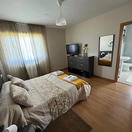 Os Cabaleiros Apartamento Mos Exterior foto
