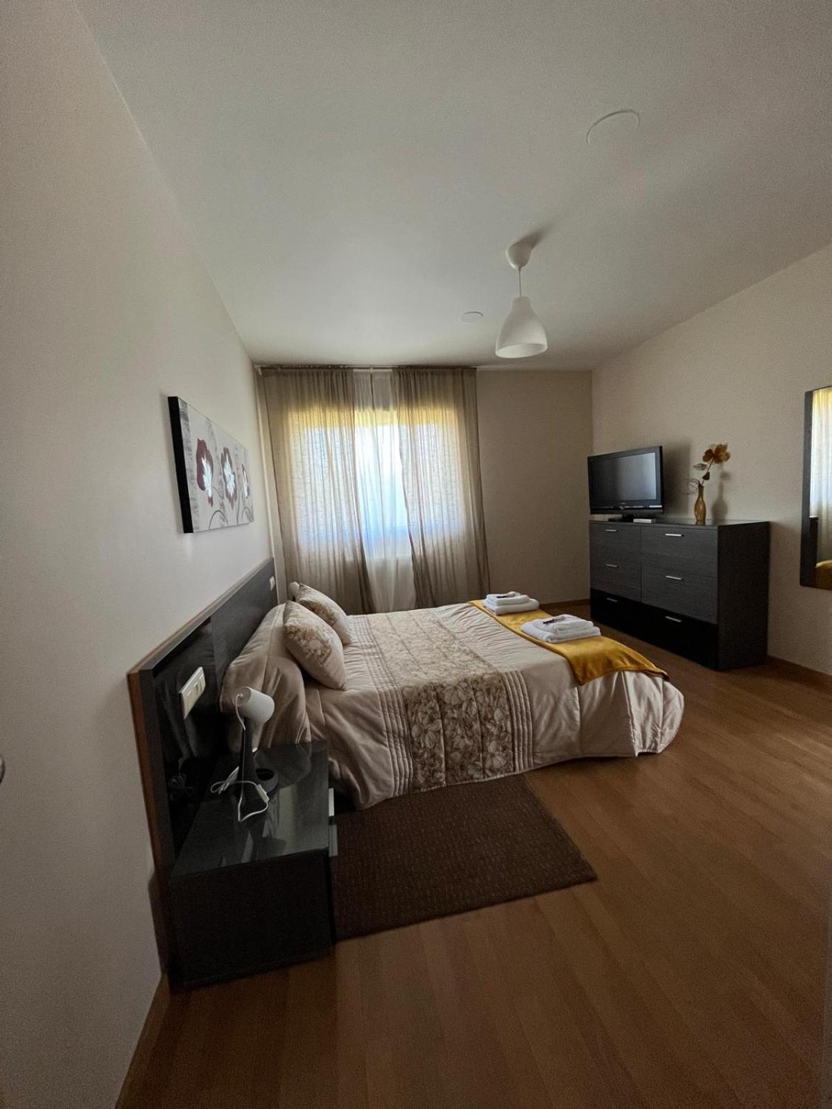 Os Cabaleiros Apartamento Mos Exterior foto